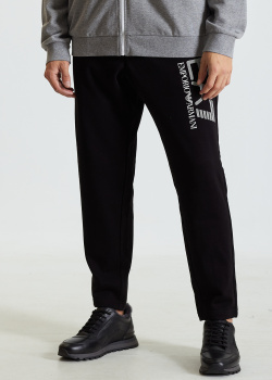 Черные спортивные штаны EA7 Emporio Armani с контрастным логотипом, фото